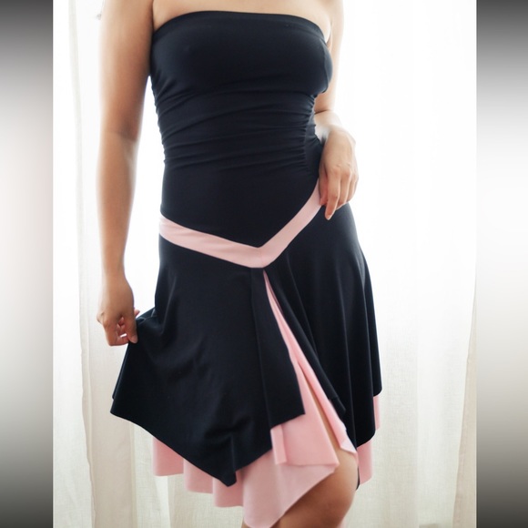 Y2K Asymmetrical Pink and Black Strapless Dress - Picture 2 of 3